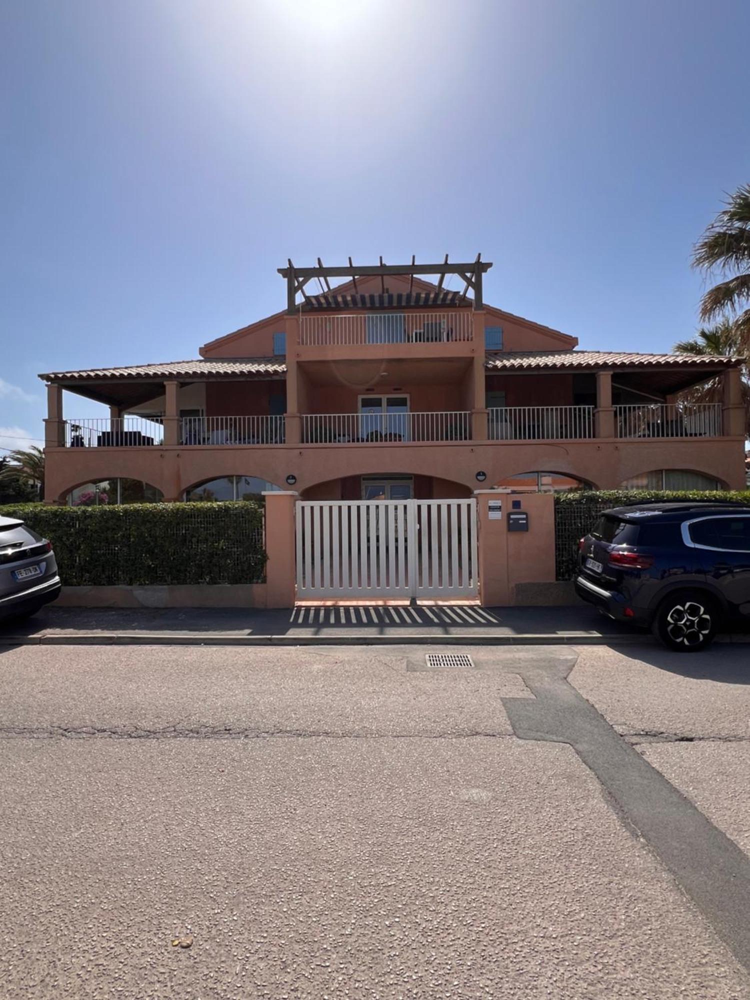 La Bergerie Apartment Hyères Екстериор снимка